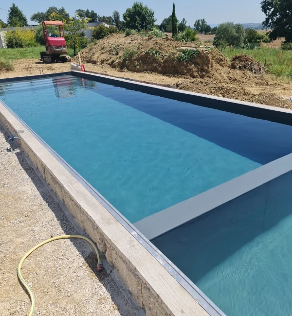 Après — Pose liner piscine — Tournefeuille